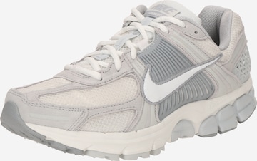 Nike Sportswear Trampki niskie 'ZOOM VOMERO 5' w kolorze szary: przód