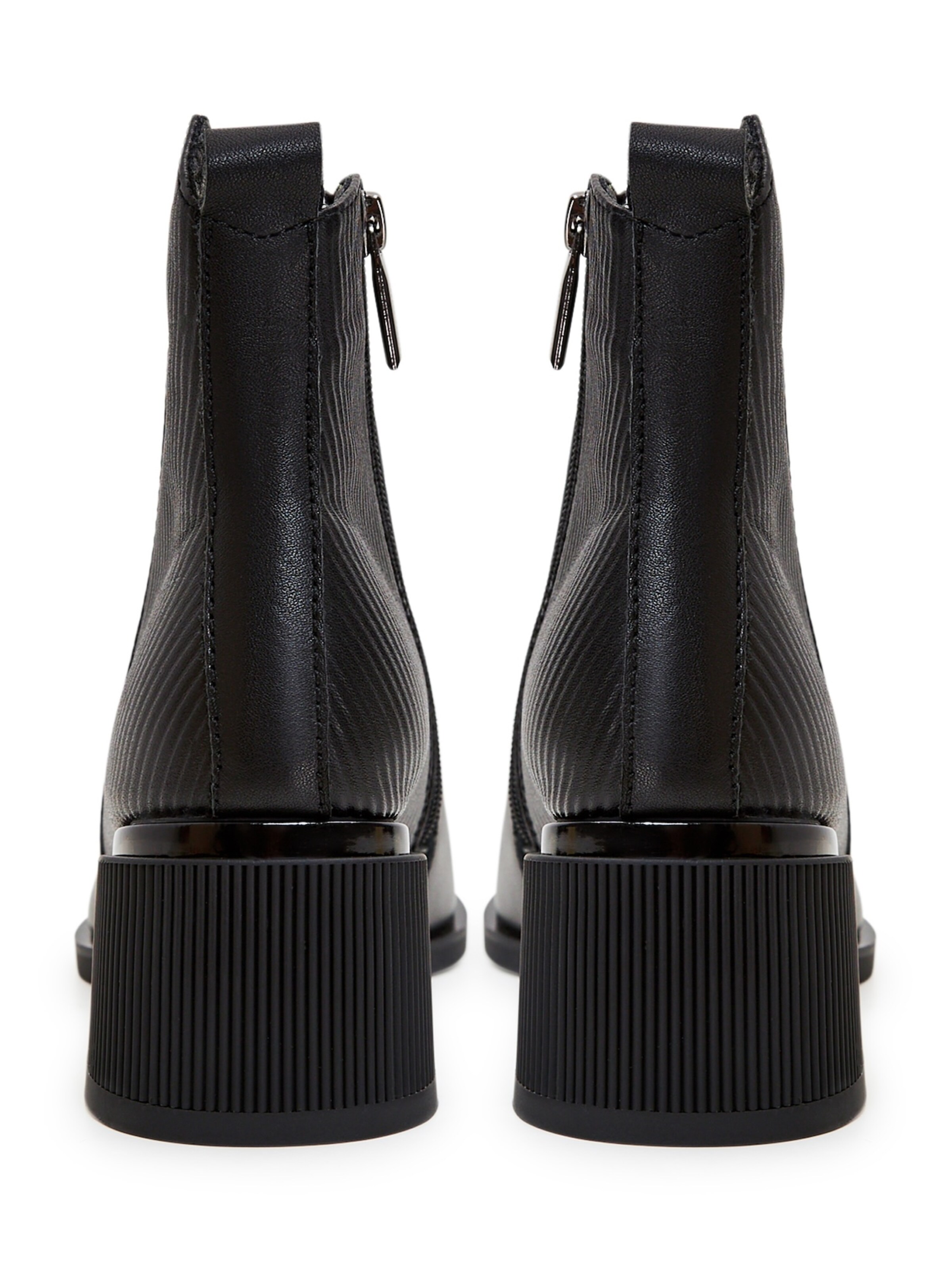 CESARE GASPARI Ankle Boots in Schwarz