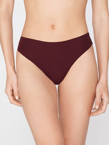 Tezenis Thong in Red: front