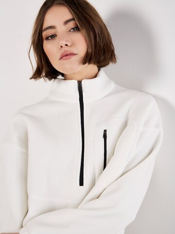 Pullover ' ' di Apricot in bianco