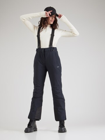 4F - Loosefit Pantalón de montaña en negro: frente