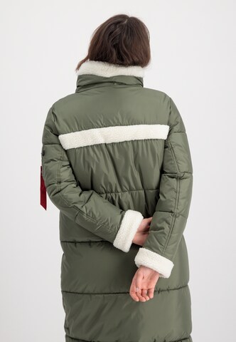 ALPHA INDUSTRIES Зимно яке в зелено