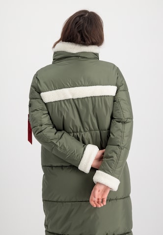 ALPHA INDUSTRIES Zimní bunda – zelená