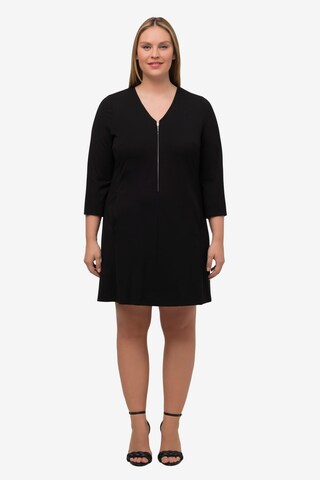 Robe Ulla Popken en noir : devant