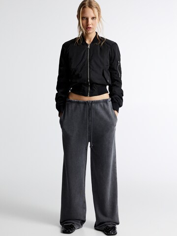 Pull&Bear Wide Leg Hose in Grau