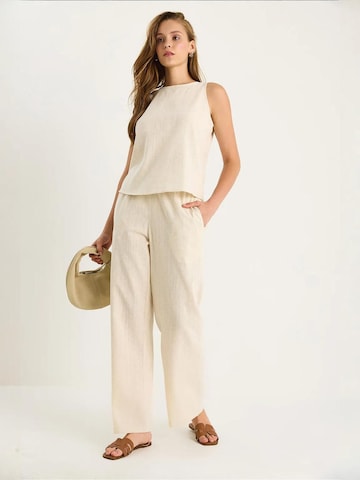 Completo pantalone di Bianco Lucci in bianco