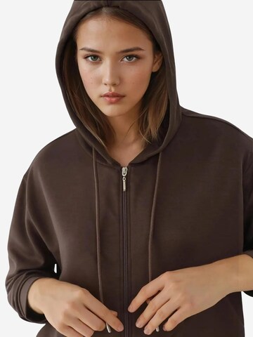 Hiccup Sweatjacke in Braun