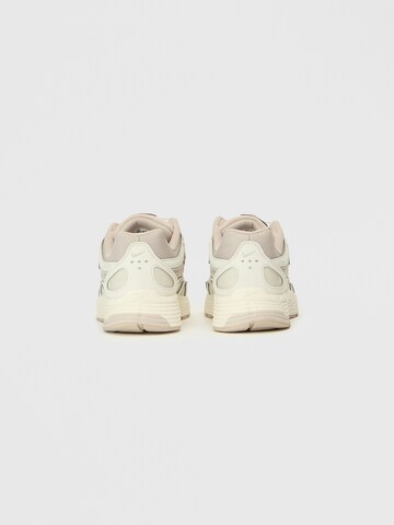 Sneaker bassa 'P-6000' di Nike Sportswear in beige
