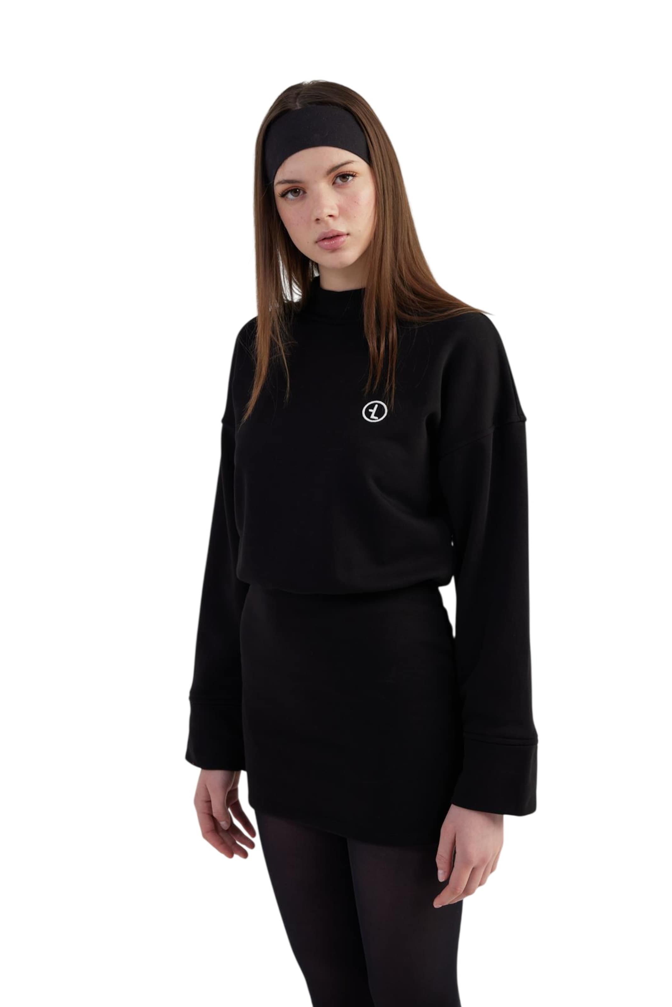 HOLLY LOLLY Dress in Black: front