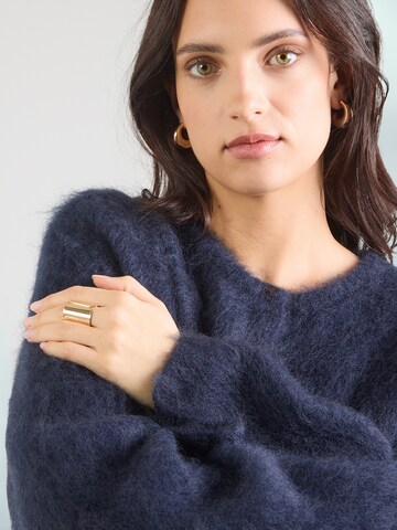 Cardigan & Other Stories en bleu