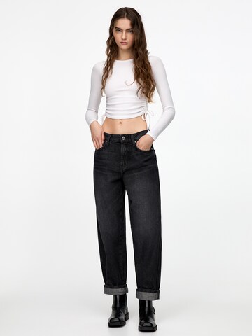 Pull&Bear Lużny krój Jeansy w kolorze czarny