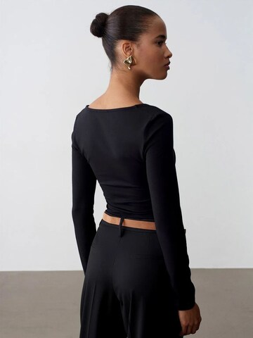 Dilvin Blouse in Black