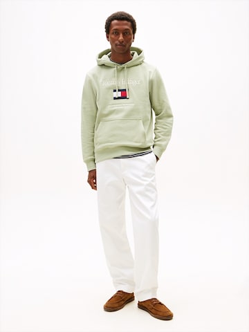 TOMMY HILFIGER Sweatshirt in Green