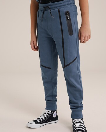 WE Fashion Tapered Broek in Blauw: voorkant