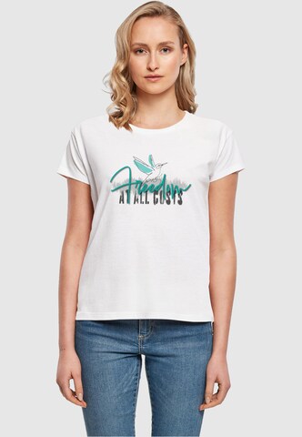 T-shirt 'Freedom At All Costs' Merchcode en blanc : devant