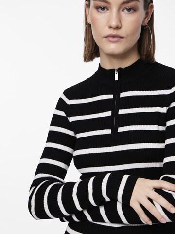 Pull-over 'Jo' PIECES en noir