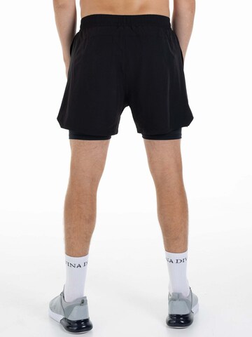 Divina Regular Sportshorts 'Fungor' in Schwarz