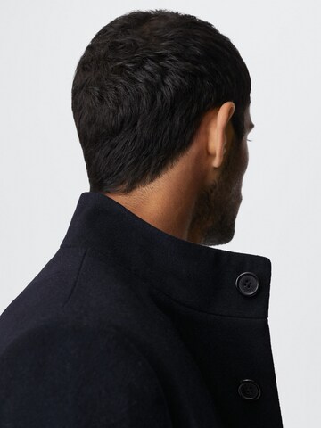 MANGO MAN Between-Seasons Coat 'Funnel' in Black