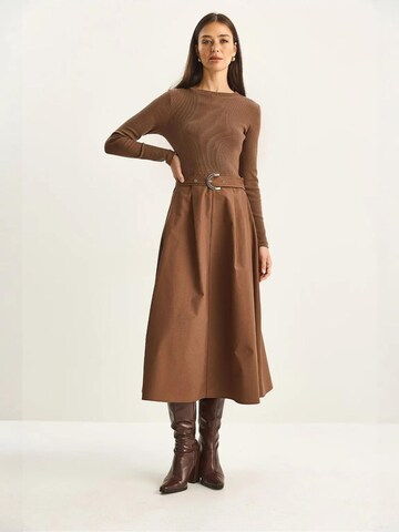 Bianco Lucci - Vestido em castanho