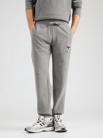 s.Oliver Дънки Tapered Leg Панталон 'Detroit' в сиво: отпред