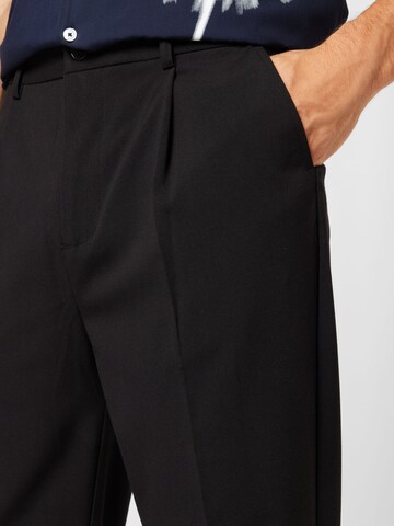 ABOUT YOU Regular Trousers 'Gino' in Black