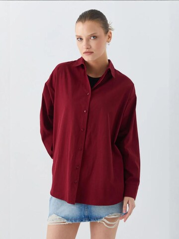 MixRay Blouse in Red: front