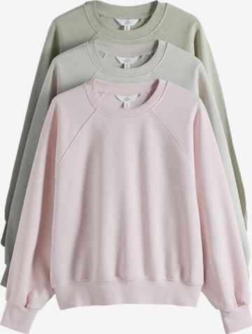 The Set Sweatshirt in Green: front