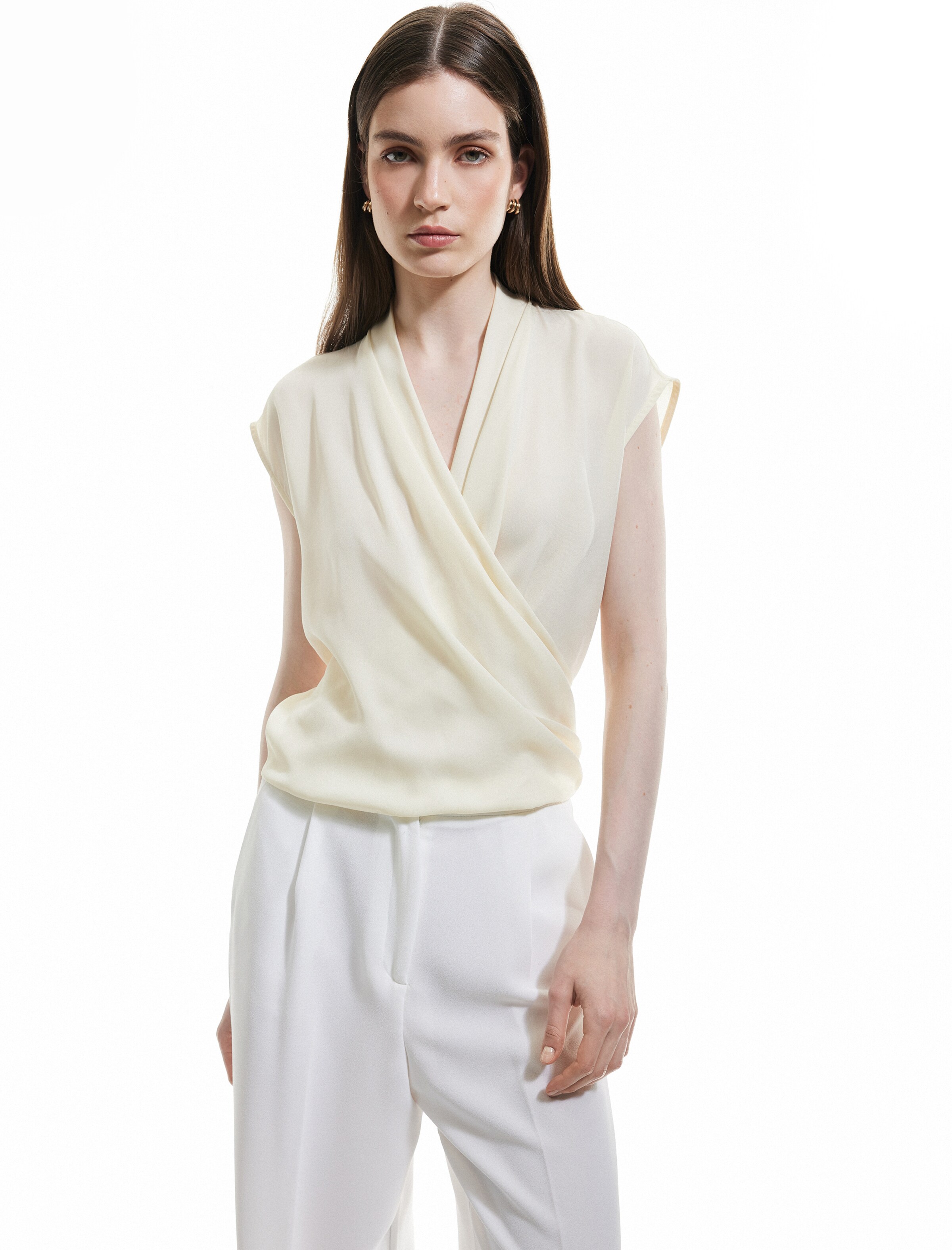 Koton Blouse in Beige: voorkant