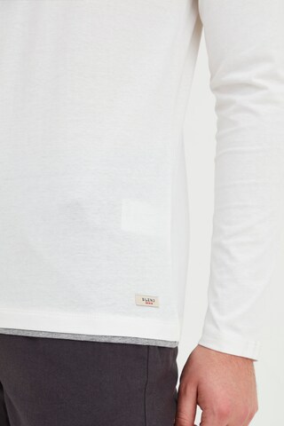 BLEND - Camiseta 'LEONAS' en blanco
