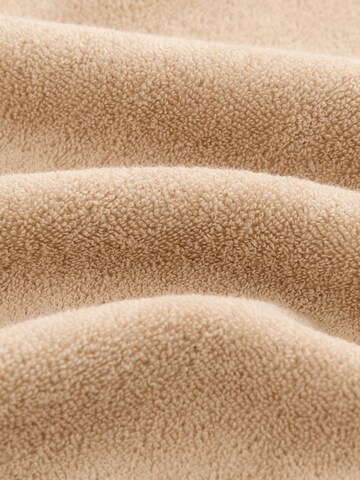 Next Set in Beige
