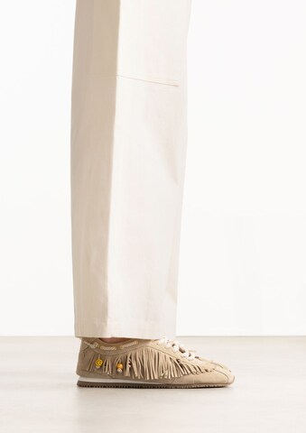 Baskets basses SACHA en beige : devant