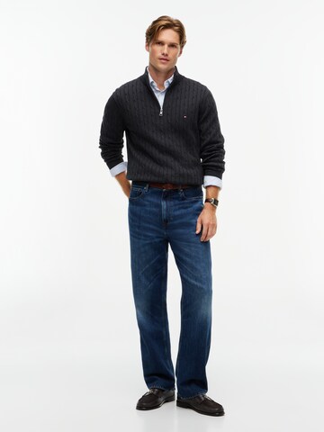 TOMMY HILFIGER Sweater 'CLASSIC' in Grey: front