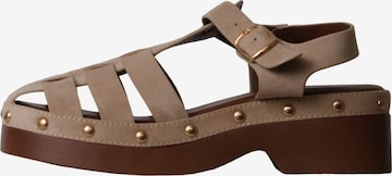 Super Mode Sandals in Beige: front