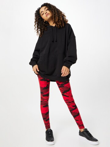 Urban Classics - Skinny Leggings en rojo