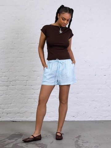 BROKE + SCHÖN Loose fit Pants 'Lockere, gestreifte Shorts' in Blue: front