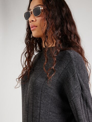 ONLY Knitted dress 'ONLTESS' in Grey