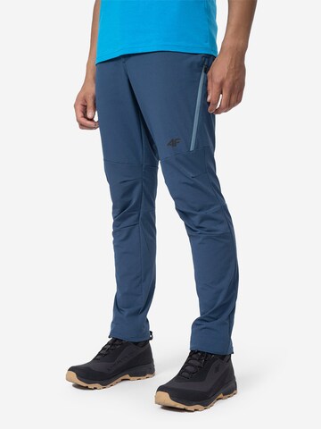 4F Úzky strih Outdoorové nohavice - Modrá: predná strana