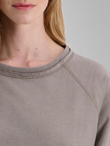 TIMEZONE Sweatshirt 'Raglan' in Braun