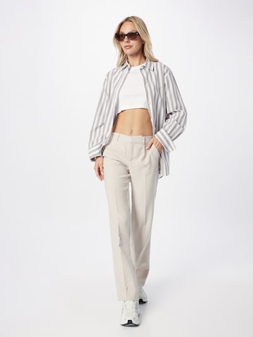 regular Pantaloni con piega frontale di NLY by Nelly in beige