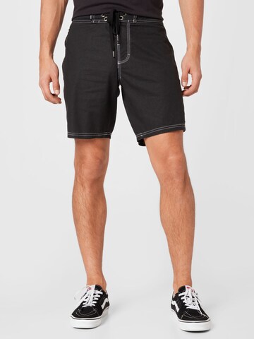 Afends Regular Shorts in Schwarz: predná strana