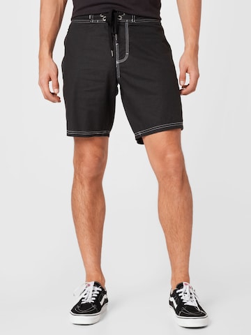 Afends Regular Shorts in Schwarz: predná strana