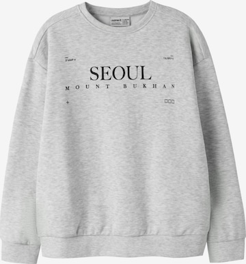 NAME IT - Sudadera 'Franz' en gris: frente