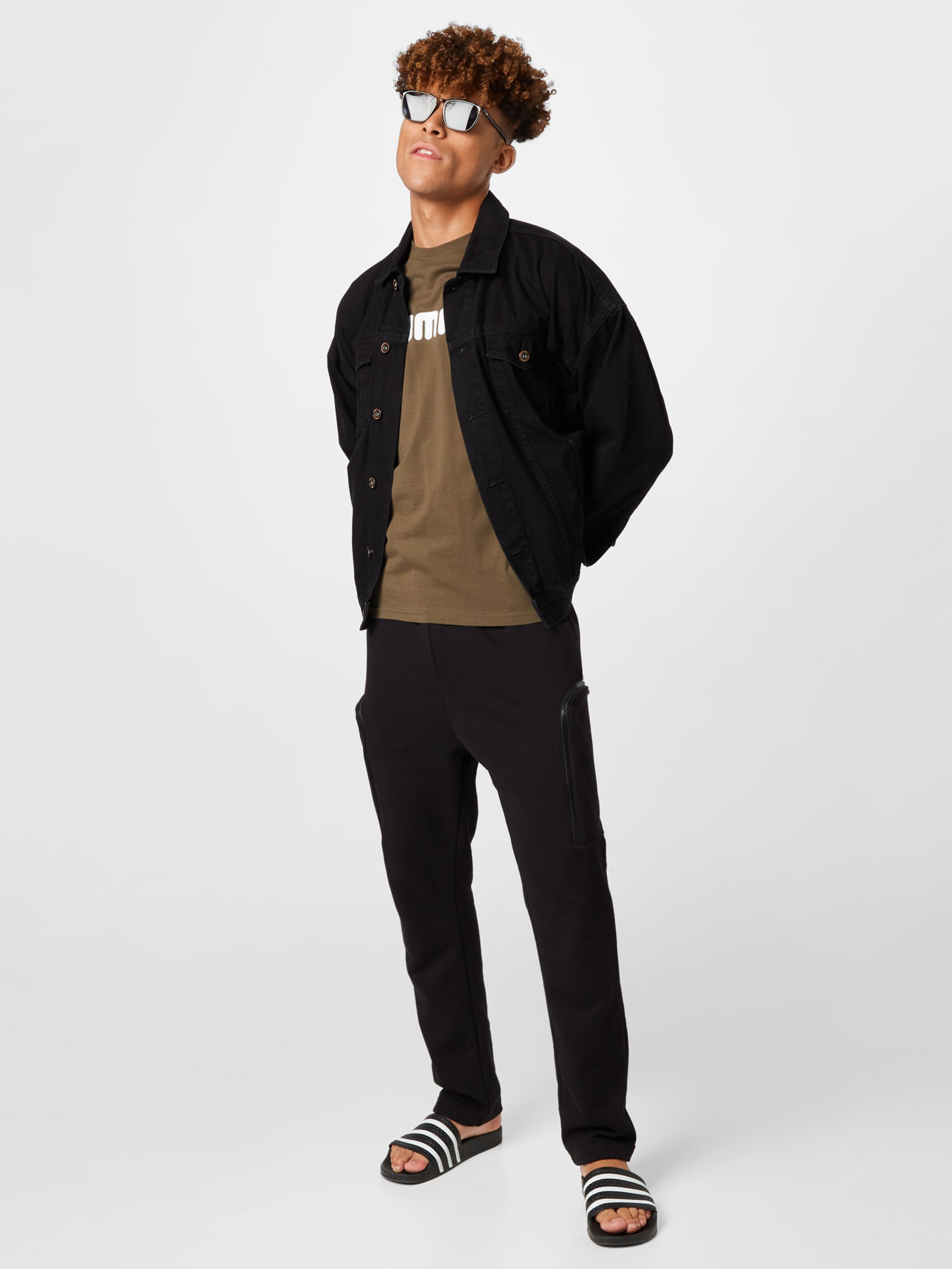 Männer Große Größen Urban Classics Hose in Schwarz - BR93960 Männer Große Größen Urban Classics Hose in Schwarz - BR93960
