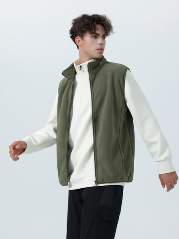 Youthup Vest in Green