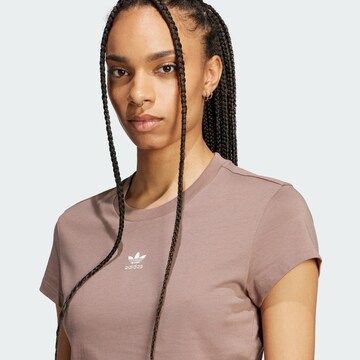 ADIDAS ORIGINALS Tričko 'Essentials' – hnědá