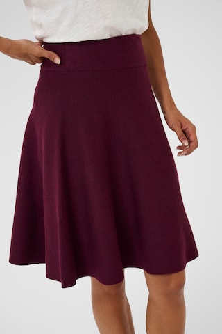 CULTURE Skirt in Red