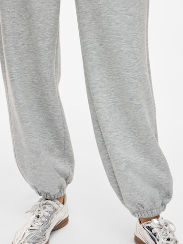 Effilé Pantalon 'VIREFLECT' VILA en gris