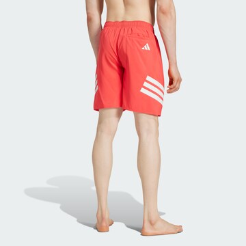 ADIDAS SPORTSWEAR - Bermudas en rojo