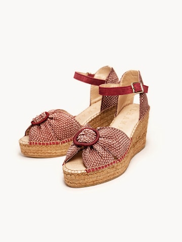 Alhamas Strap sandal 'Alpargata Cuña 8 cm' in Red