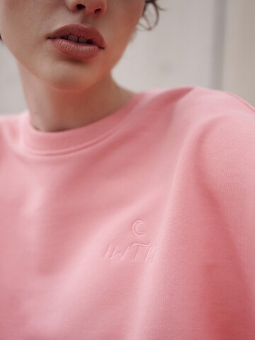 T-shirt oversize 'ELEVATE_ Himari' I want the moon en rouge